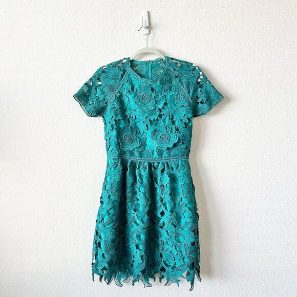 NWT Saylor Valencia Lace Dress in Teal Size Small - Picture 3 of 9